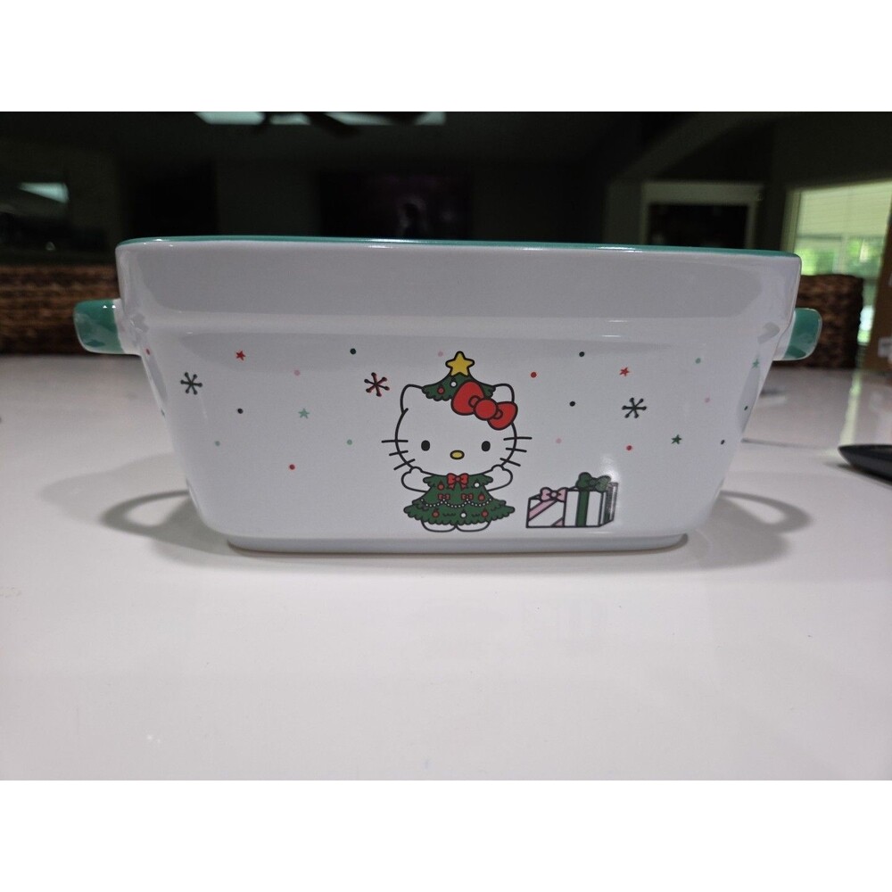NEW Sanrio Hello Kitty Christmas Ceramic Loaf Pan Hello Kitty Wreath Green B6